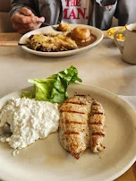 Chicken Breast with Cottage Cheese & Fruit